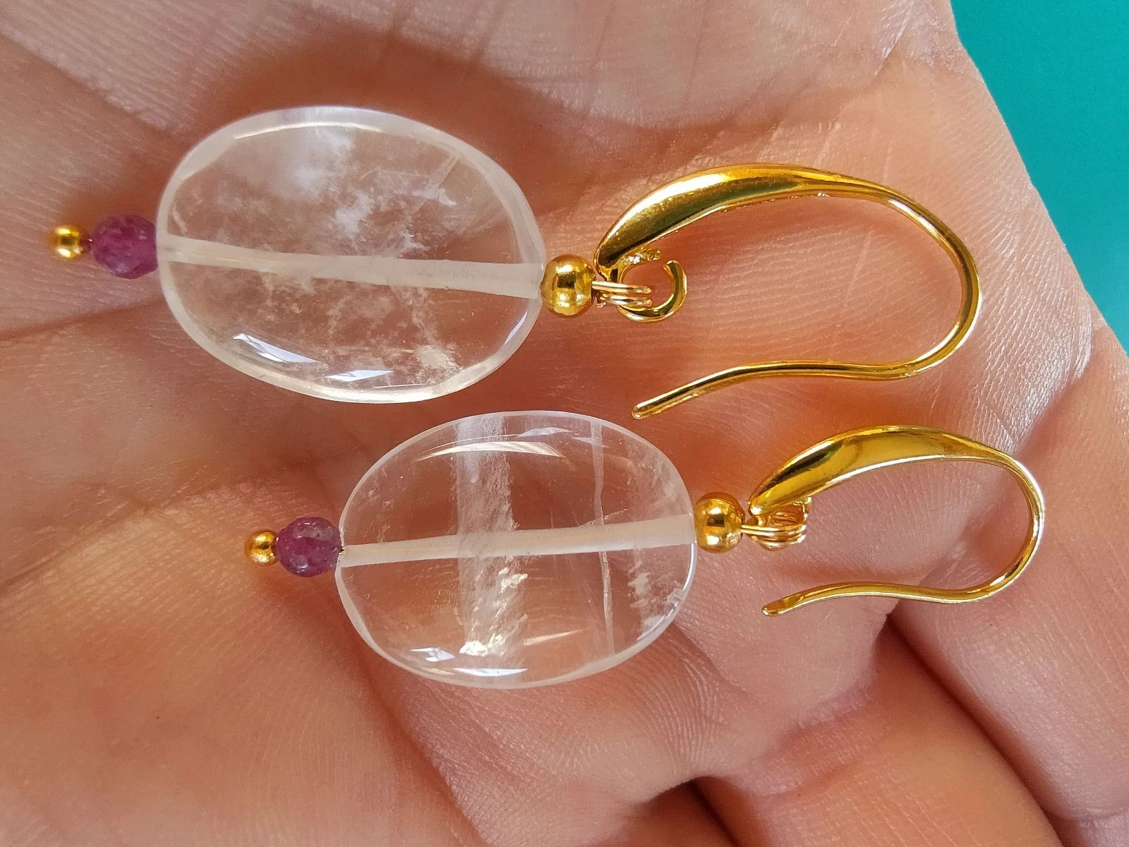 Un par de aretes de cuarzo y rubí – photo 2